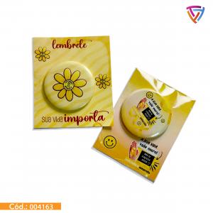 Card Com Broche 55mm Personalizado Couchê 300g   Brilho ou Fosco  Criação de Arte
